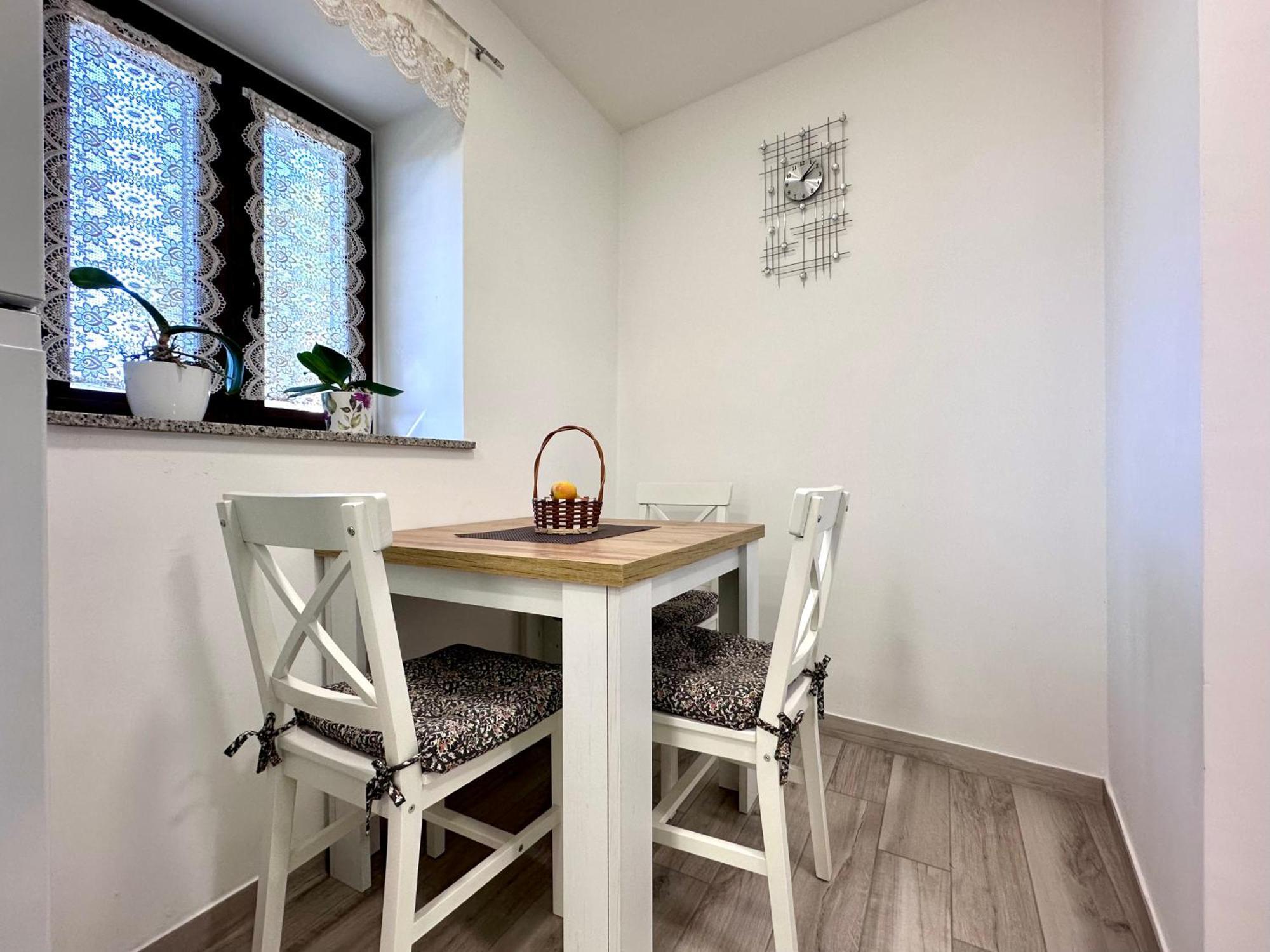 App Parenzana Apartment Groznjan Bagian luar foto